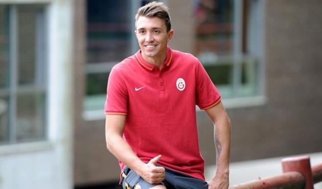 Galatasaray yıldız oyuncunun sözleşmesini uzattı