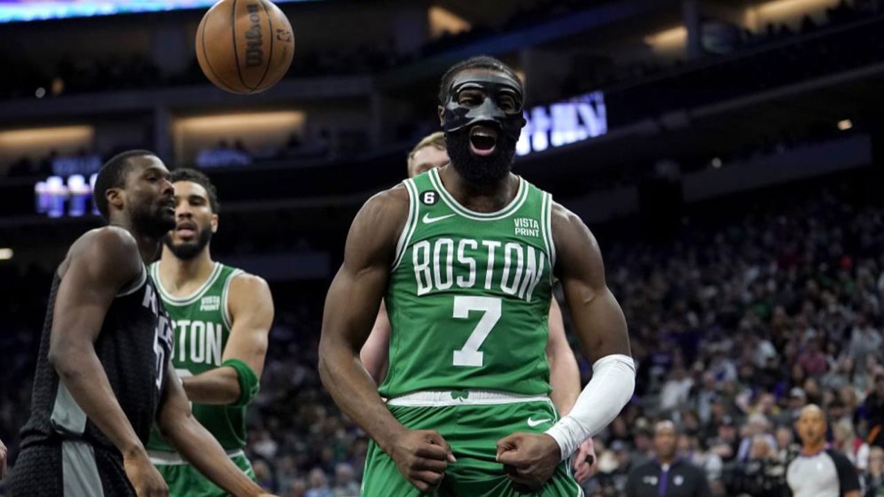 Boston konferans ikinciliğini sürdürdü