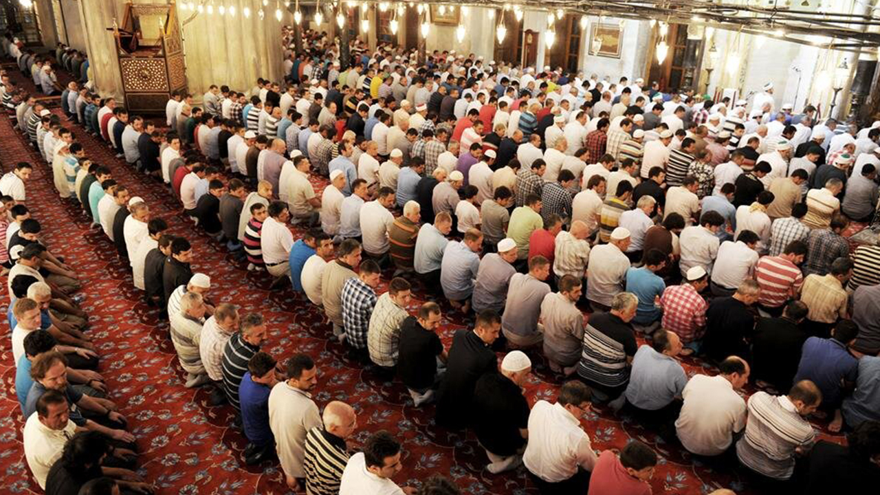 İlk teravih ve ilk sahur ne zaman 2025? Evde teravih namazı nasıl kılınır?