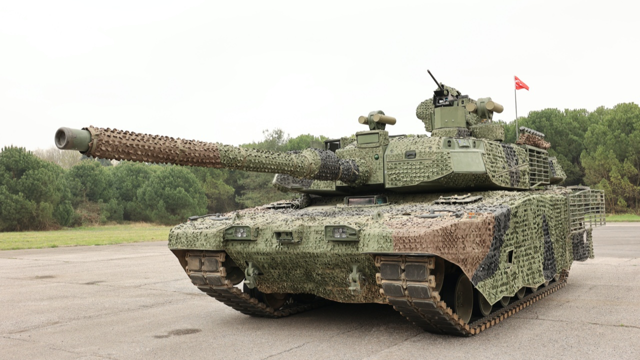 Yeni Altay tankı 23 Nisan'da testler için Türk Silahlı Kuvvetlerine teslim edilmeye hazırlanıyor