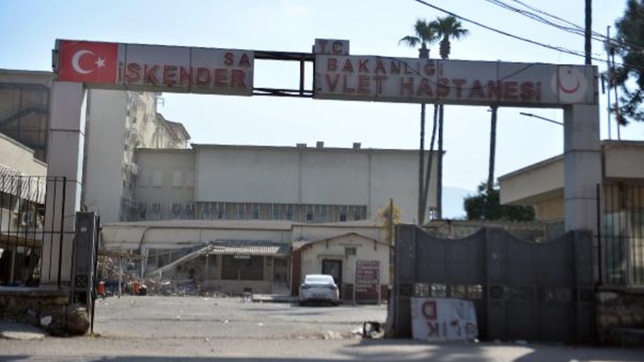 'Depreme dayanaksız' raporuna rağmen güçlendirilmedi! Yıkılan hastanenin müteahhidi ve fenni mesul hakkında yakalama kararı