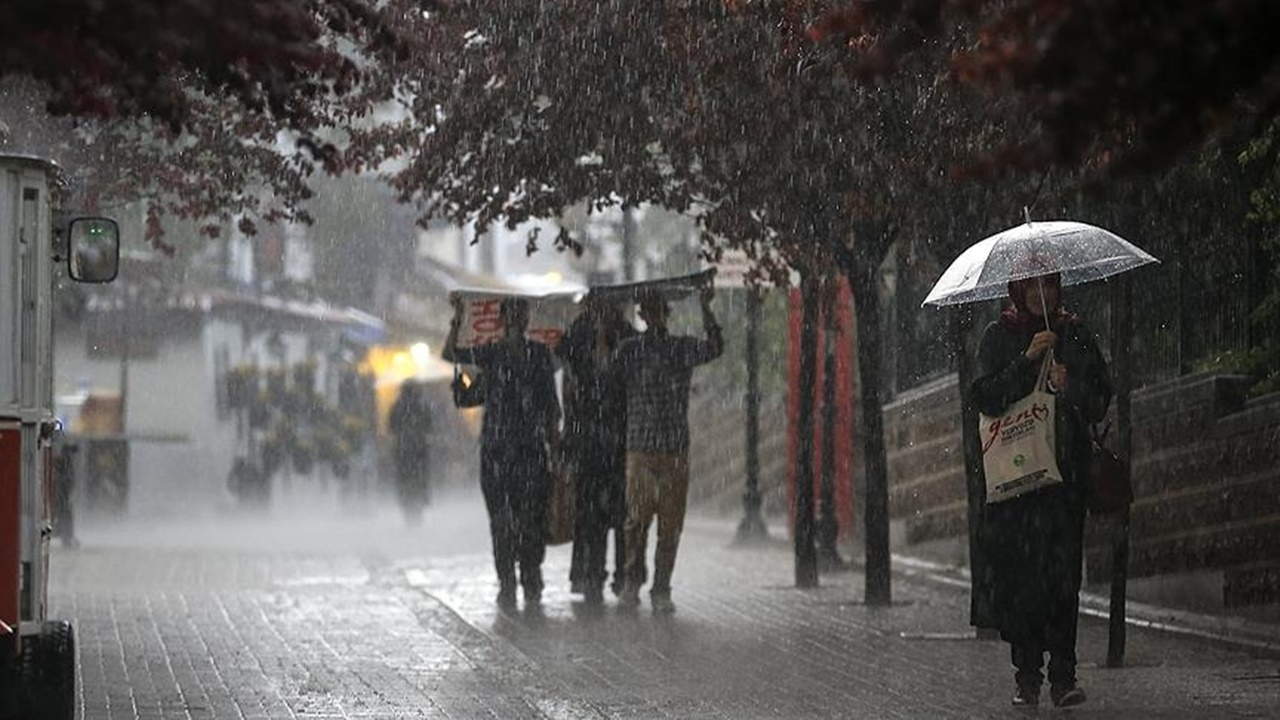 Meteoroloji ve AFAD'dan deprem bölgesindeki iller için yağış uyarısı! 12 kent için alarm verildi