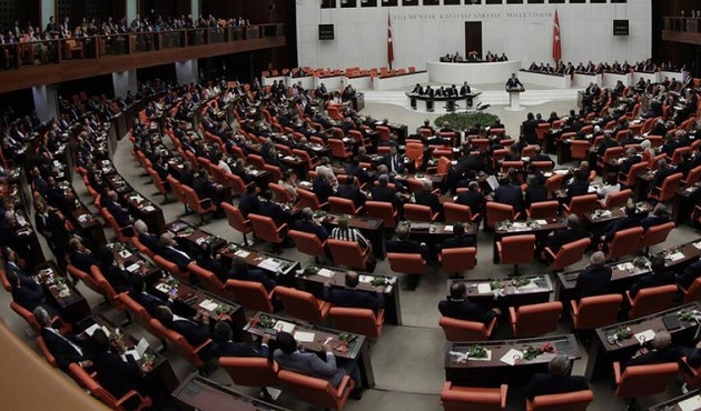 CHP müsameresi bitti! Meclis'e kapanan CHP'lilerin eylemi sona erdi...