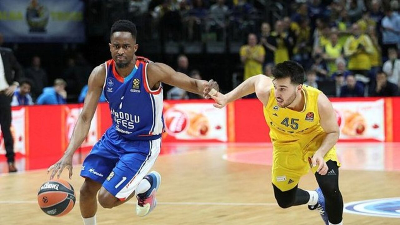 ALBA Berlin 95 - 93 Anadolu Efes | Maç sonucu