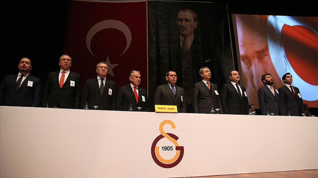 Burak Elmas ve Dursun Özbek yönetimleri ibra edildi