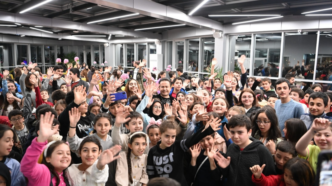 Tuzla'da ilk kez oruç tutan çocuklar, Başkan Şadi Yazıcı ile iftar yaptı