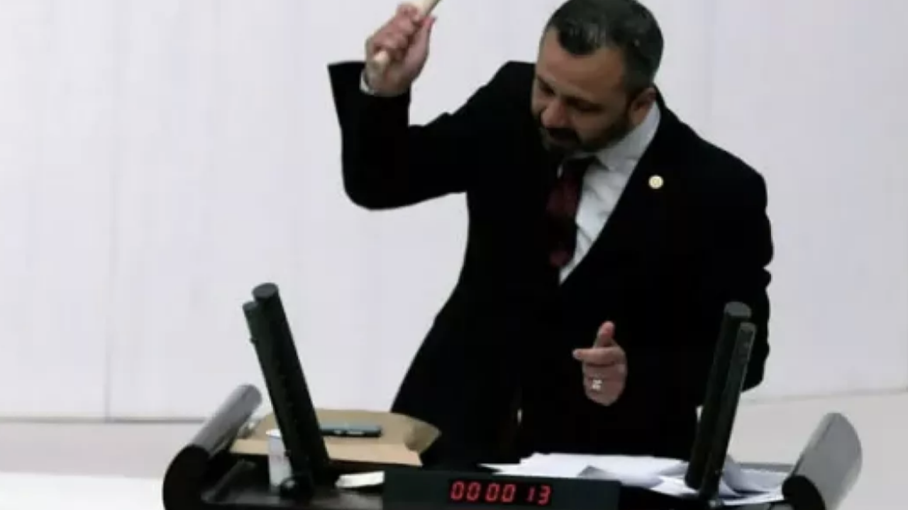 Meclis'te çekiçle cep telefonu kıran CHP'li Erbay'a dava açıldı