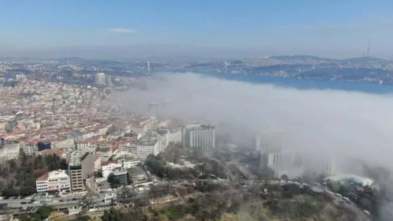 İstanbul Boğazı'nda yoğun sis! Birçok sefer iptal oldu