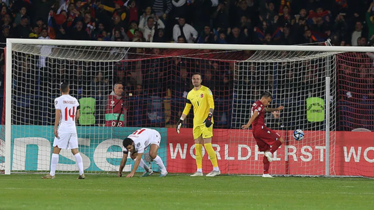 A Milli Futbol Takımı'nda Mert Günok Ermenistan galibiyetini değerlendirdi: Tam istediğimiz oyunu sergileyemedik ama...