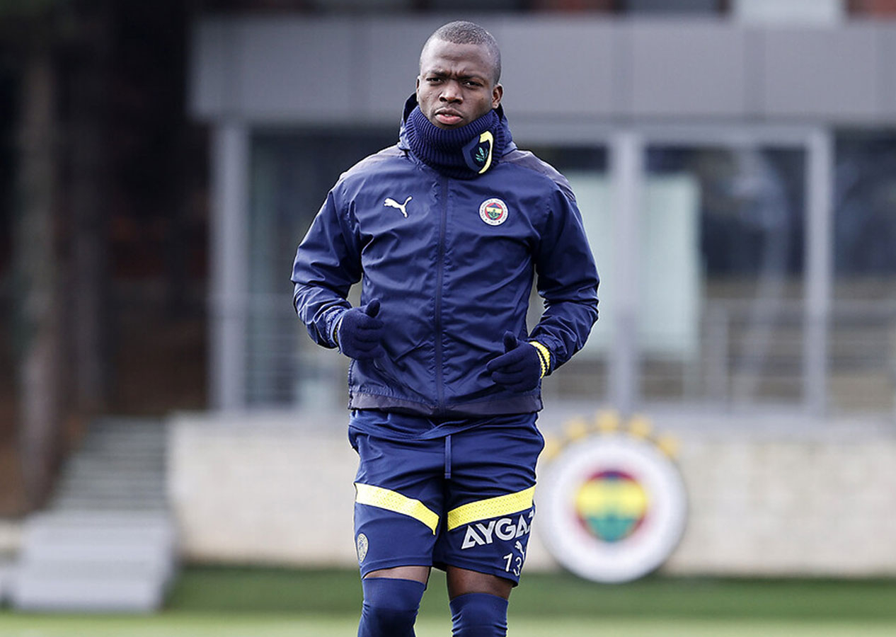 Fenerbahçe'ye Beşiktaş derbisi öncesi haber var! Valencia...