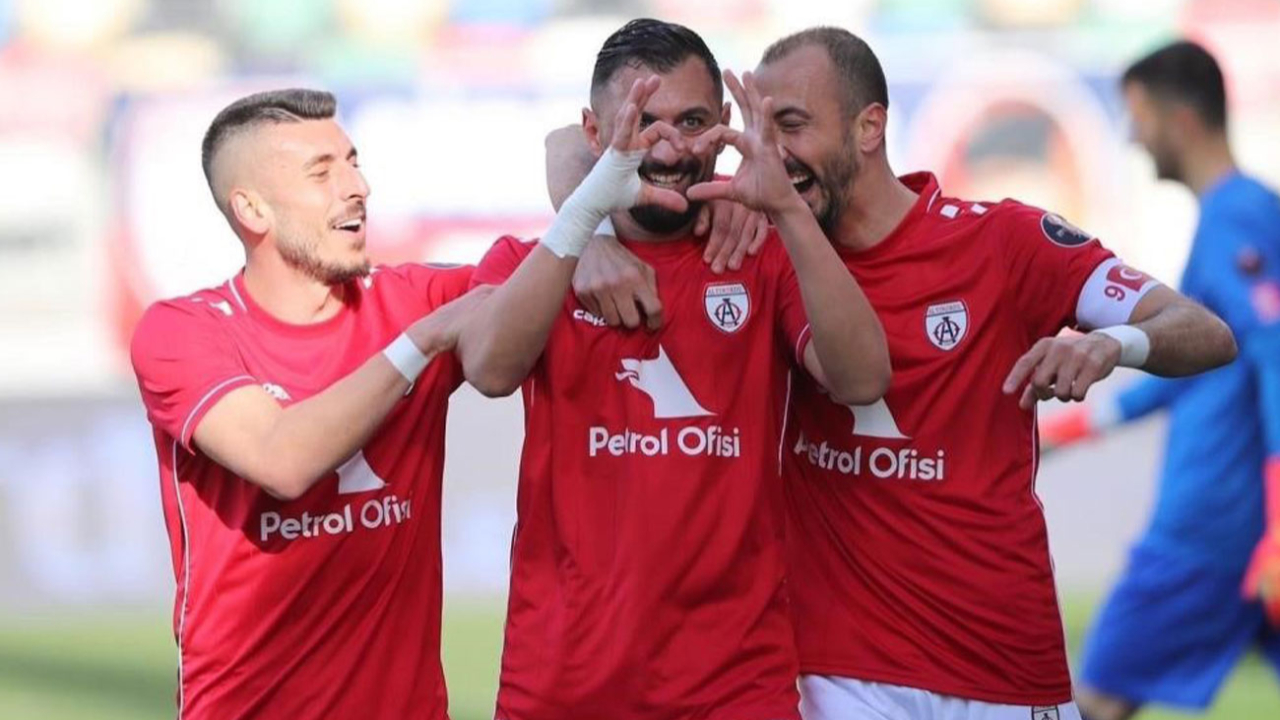 Ali Özgün performansıyla dikkat çekiyor