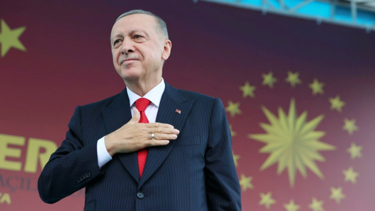 AK Parti Sözcüsü Çelik son noktayı koydu: Cumhurbaşkanımızın adaylığı önünde hiçbir engel yok!