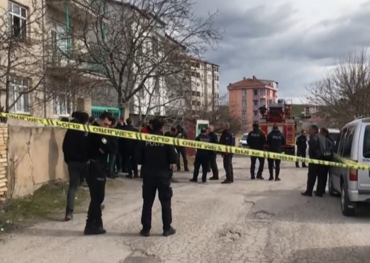 Elazığ'da vahşet! Ailesini öldürdükten sonra intihar etti