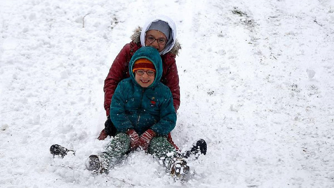 Meteoroloji kar yağışı uyarısı yaptı! 10 ilde okullar tatil edildi