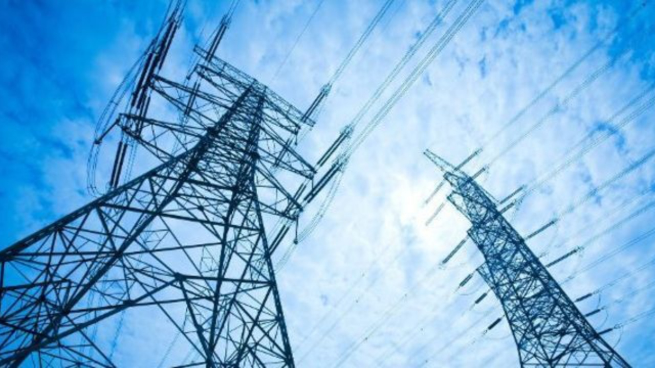 EPDK duyurdu! Elektrik tavan fiyatına yüzde 14,75 indirim geldi