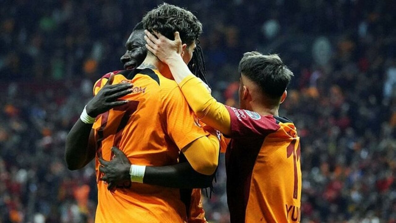Galatasaray evinde kazanmaya devam ediyor!