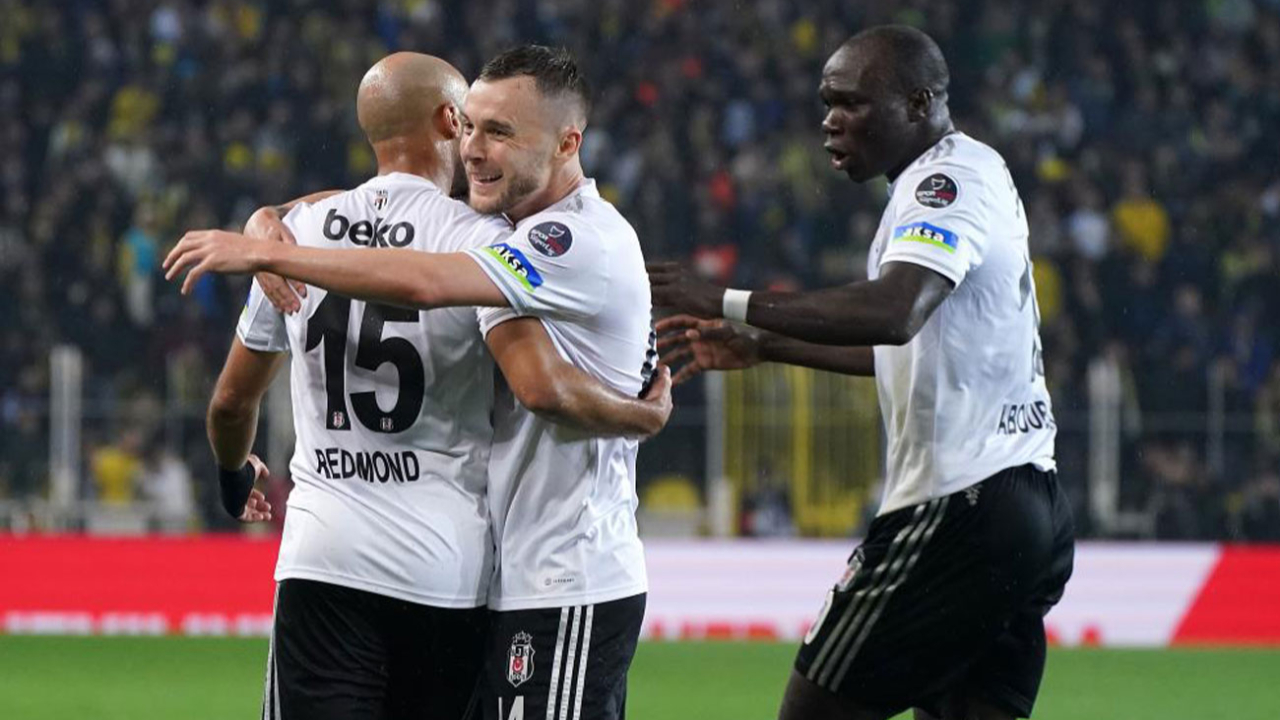 Aboubakar atıyor, Beşiktaş kazanıyor