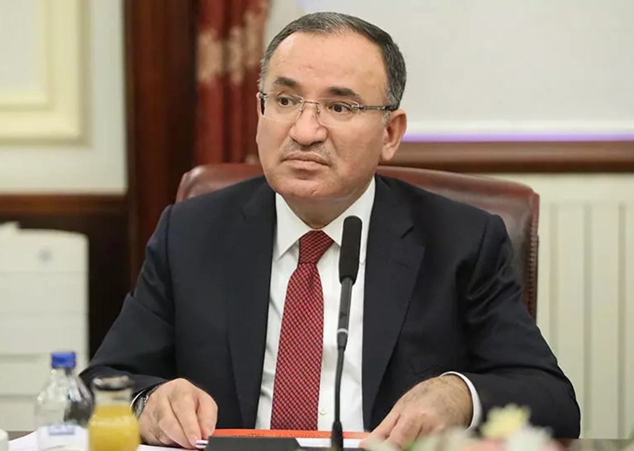 Adalet Bakanı Bozdağ'dan Akşener'e çağrı: Sayın Cumhurbaşkanımızdan özür dilemeye davet ediyorum