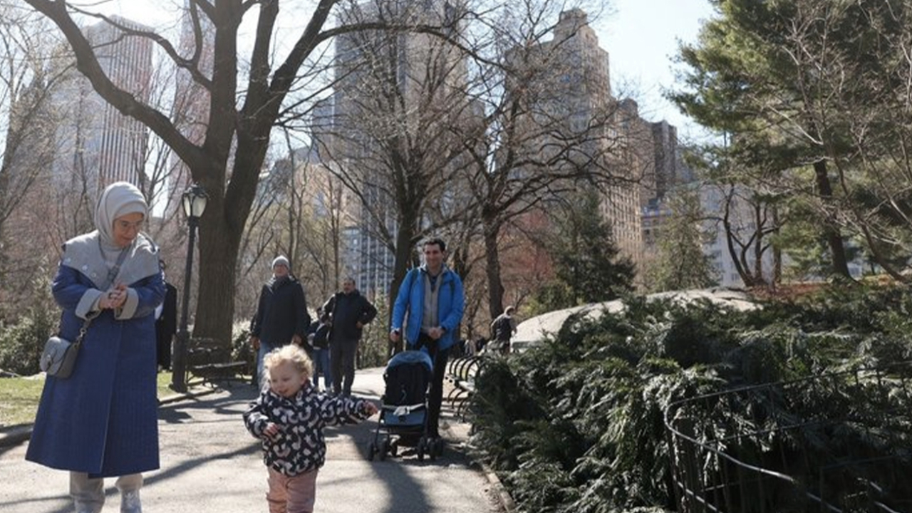 Emine Erdoğan'a algı operasyonu! Alışveriş yaptı dediler Central Park'a gittiği ortaya çıktı