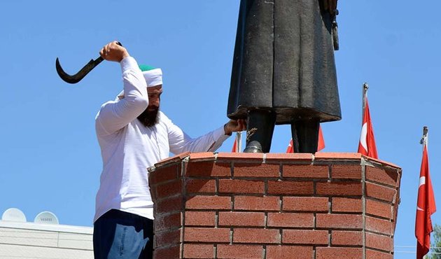 İşte Atatürk büstü saldırganının ilk ifadesi: "Pişman değilim, rüyamda..."