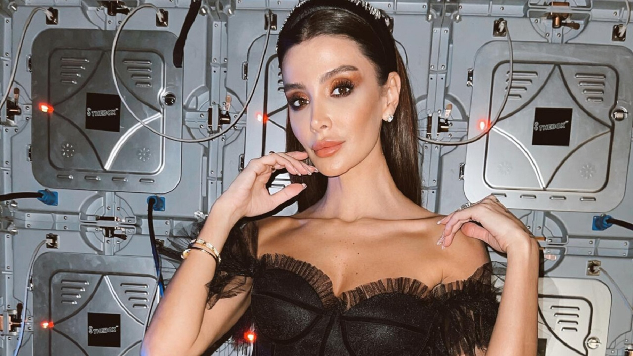 Özge Ulusoy güzellik merkezinden paylaştı! Sosyal medya karıştı: “Allah yardım etsin!”