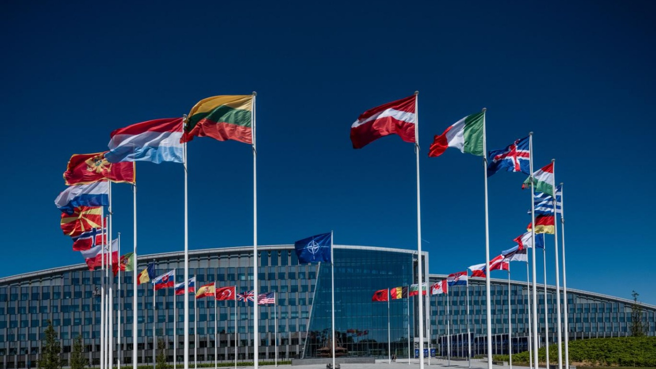 Finlandiya resmi olarak NATO üyesi oldu
