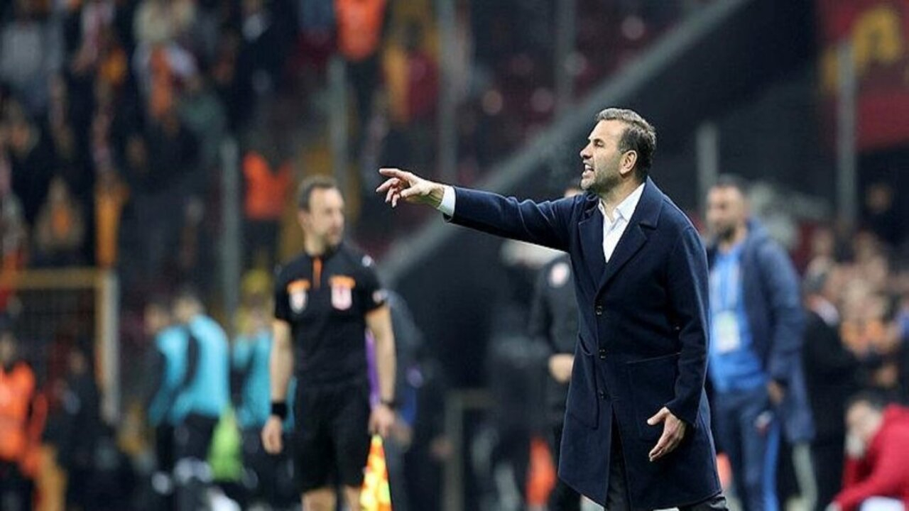 Galatasaray Teknik Direktörü Okan Buruk Başakşehir mağlubiyeti sonrası konuştu: Özgürce fikirlerimizi söyleyemiyoruz...