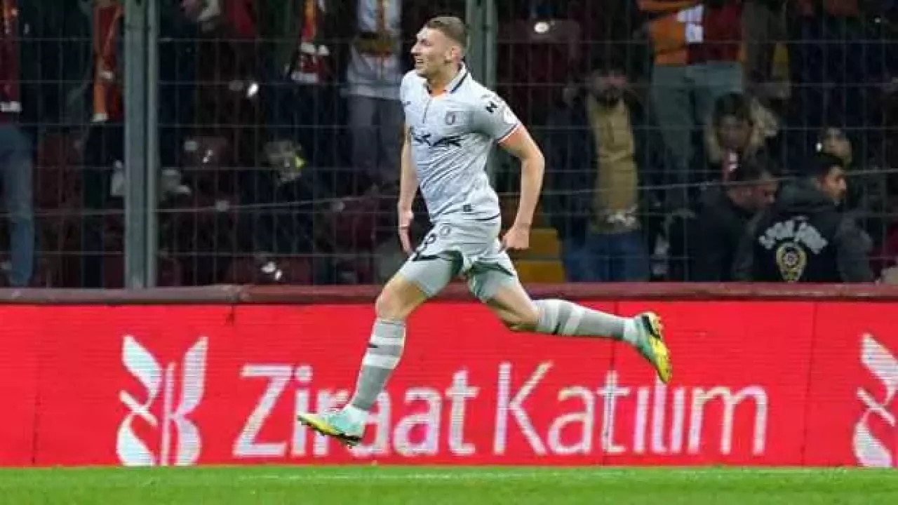 Başakşehir'de Patryk Szysz Galatasaray galibiyetini değerlendirdi: Burada kazanmak çok güzel...