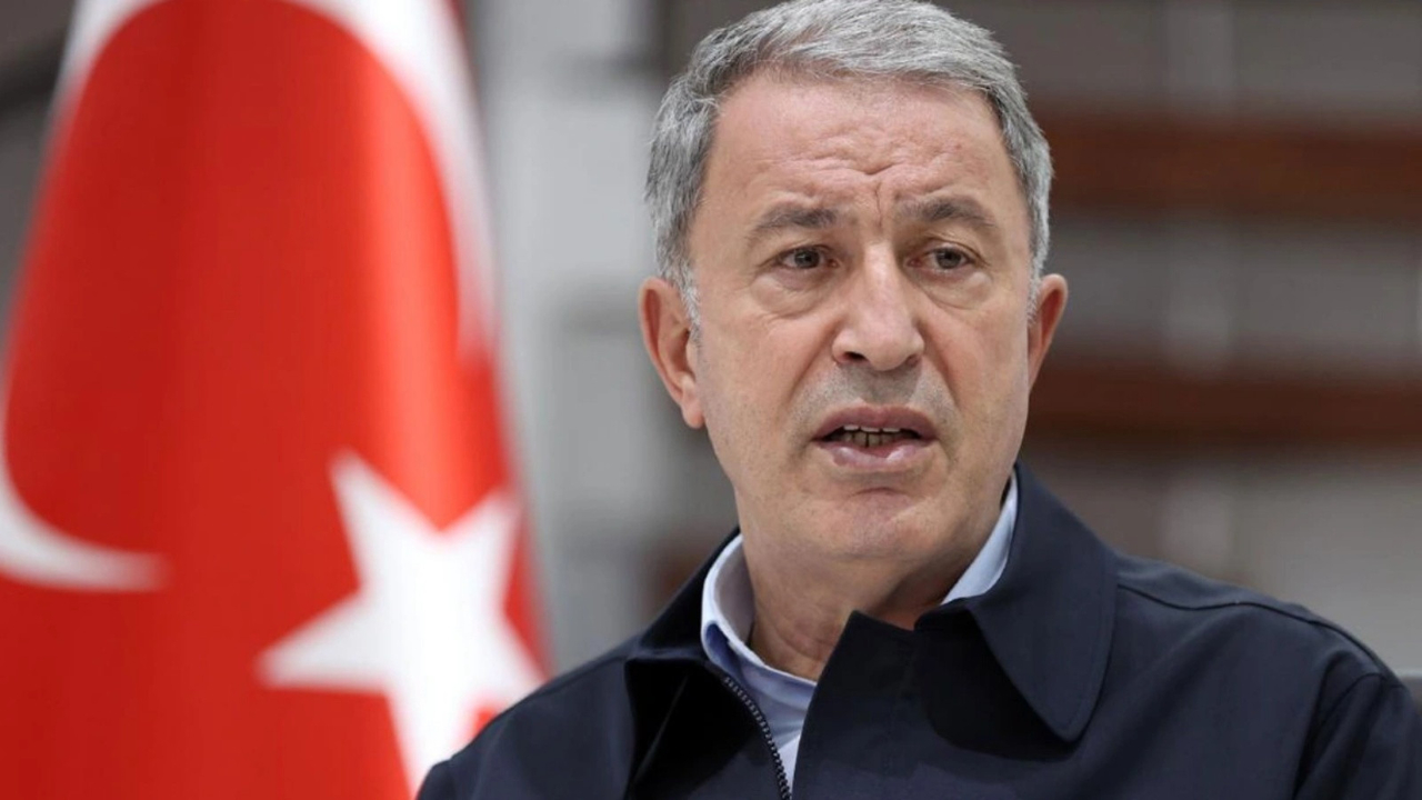 Bakan Akar'dan İsrail'e sert tepki: Şiddetle kınıyor ve lanetliyoruz!