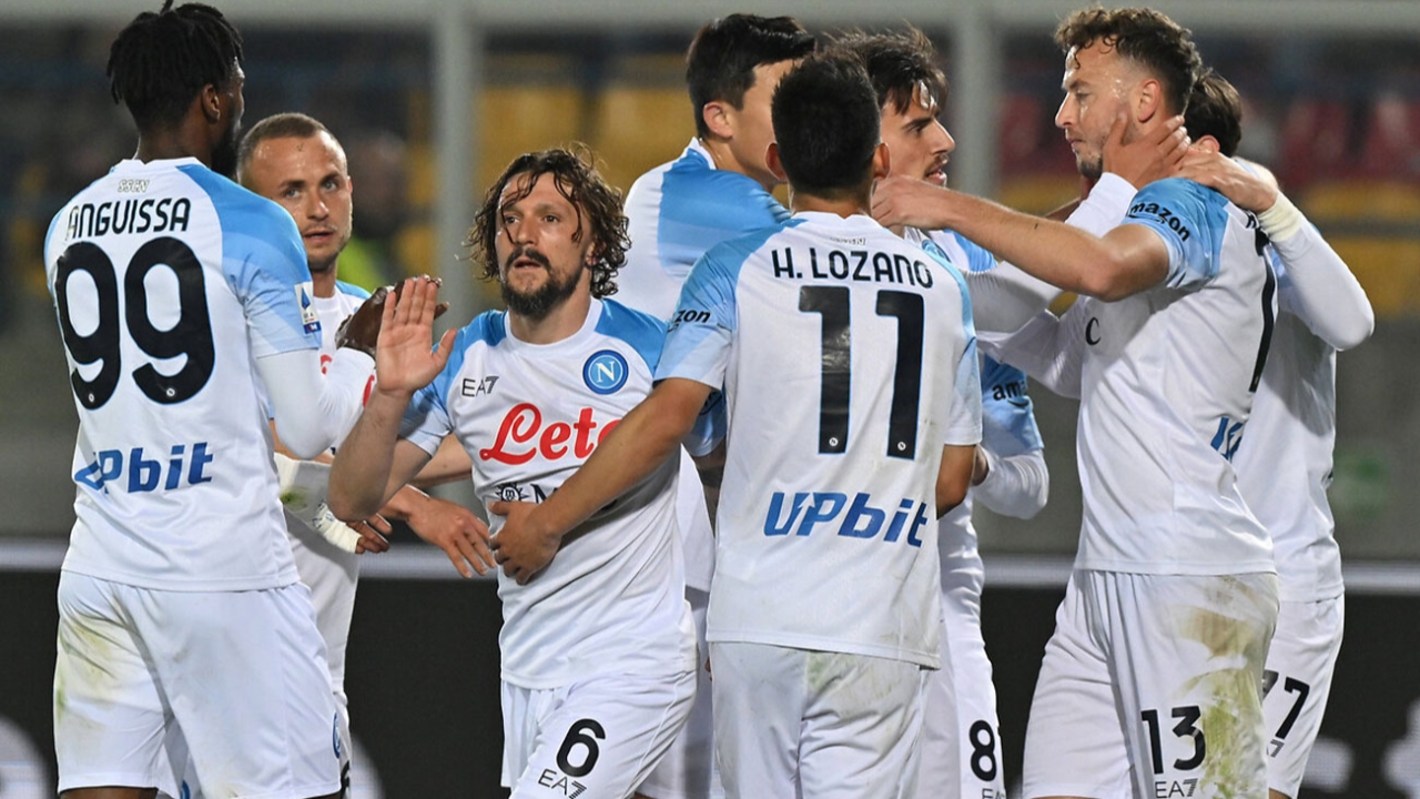 Napoli şampiyonluğa koşuyor