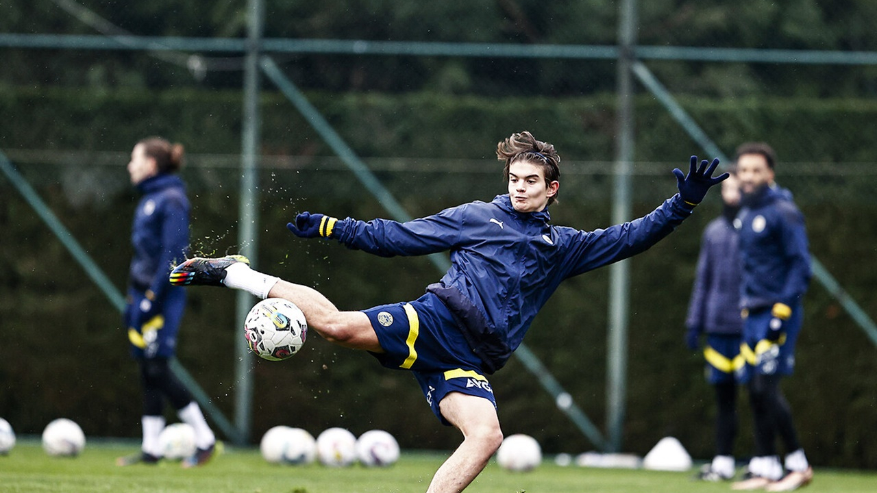 Fenerbahçe'de İsak Vural ayrılığı!