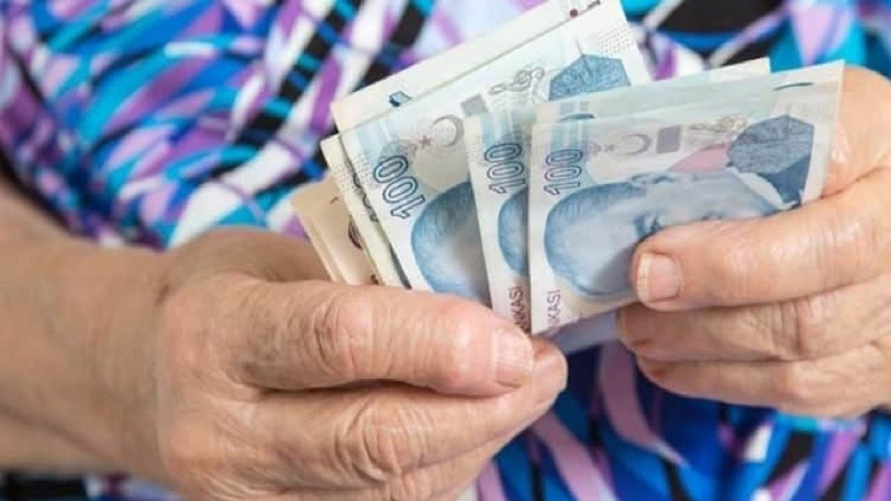 Bayram öncesi emekli promosyonlarınızı alın; çifte ikramiyeye kavuşun! İşte bankaların güncel promosyon tutarları…