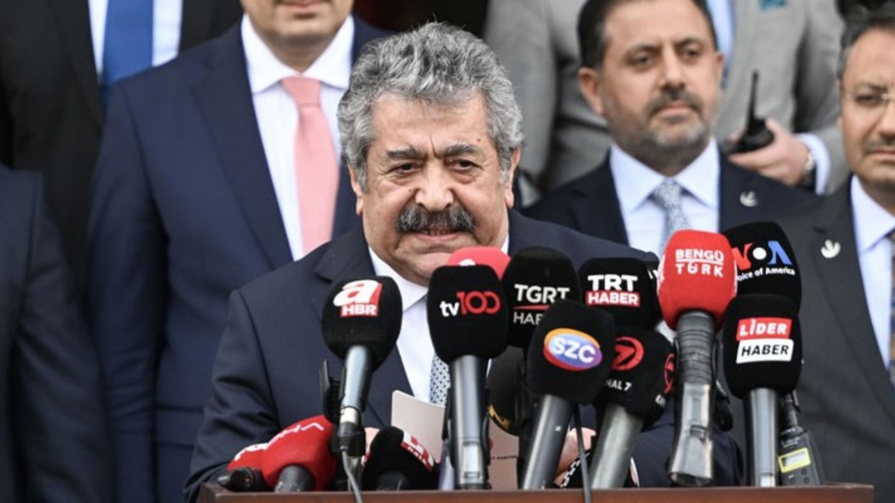 MHP aday listesini YSK'ya teslim etti! İşte il il milletvekili aday listeleri...