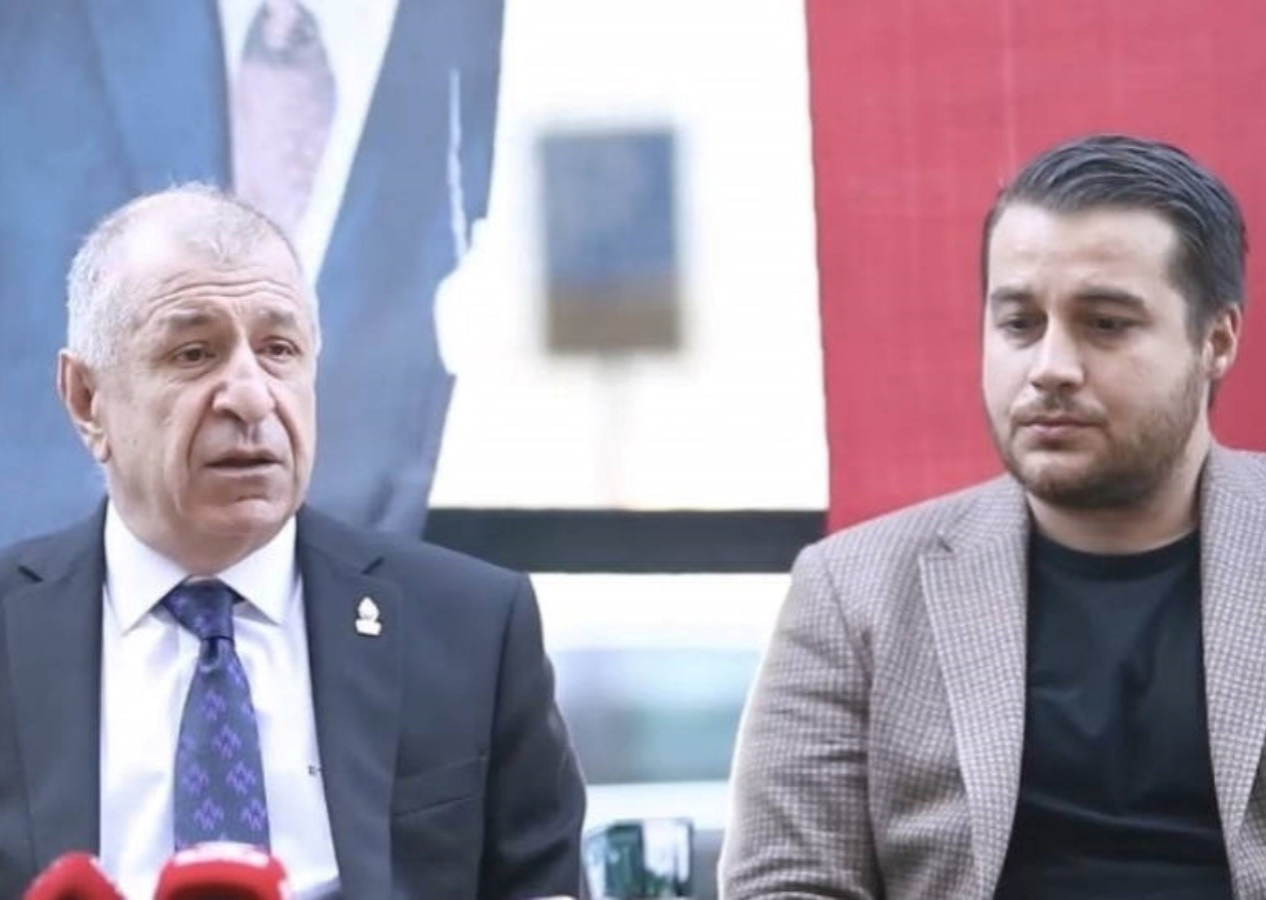 Zafer Partisi'nde üst düzey istifa! Ümit Özdağ'ın başdanışmanı zehir zemberek sözlerle bıraktı...