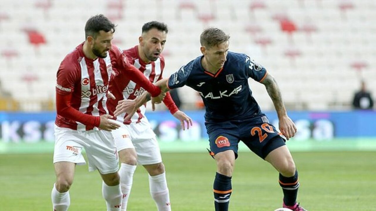 Sivasspor 1 - 1 Başakşehir | Maçın özeti...