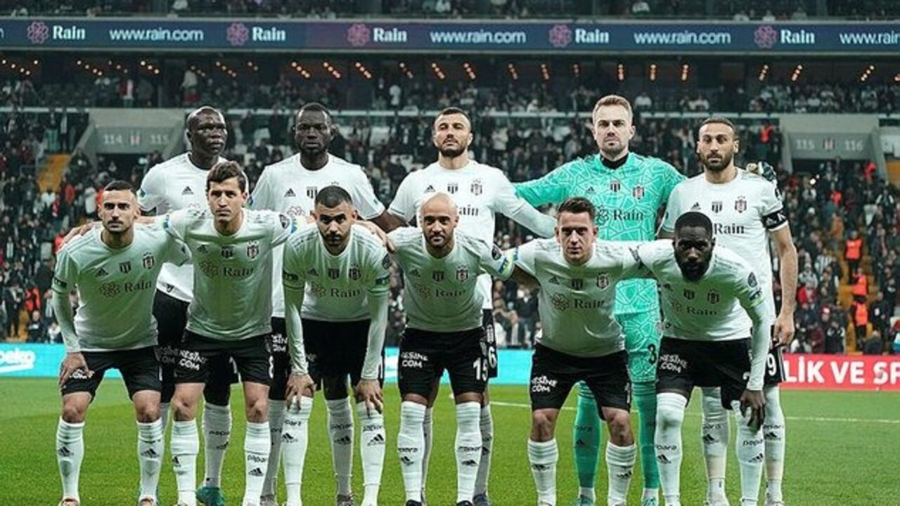 Beşiktaş Teknik Direktörü Şenol Güneş'ten derbi sonrası 2 değişiklik!