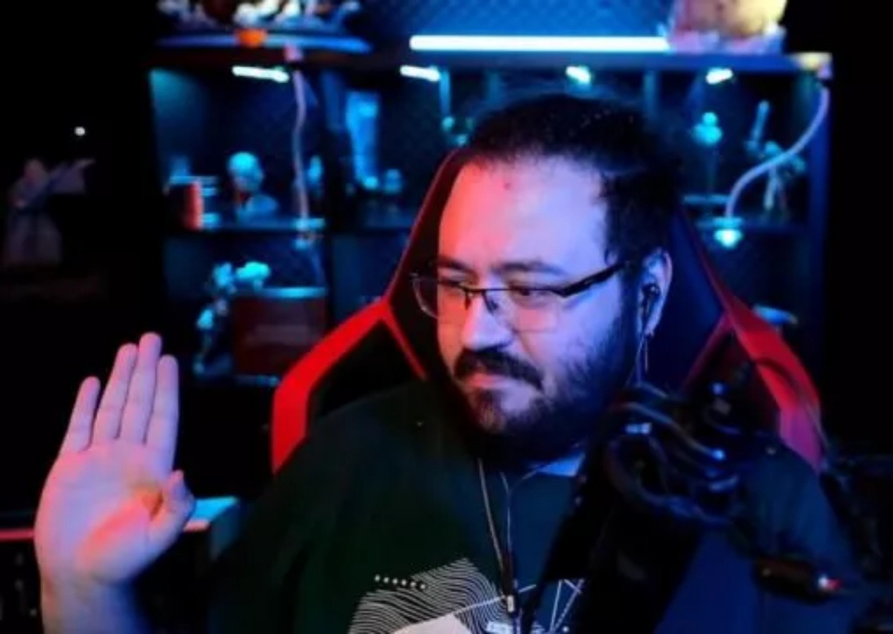 CHP yanlısı Twitch yayıncısı Jahrein, aday listesine ateş püskürdü: Siz koyun olduğunuz için...