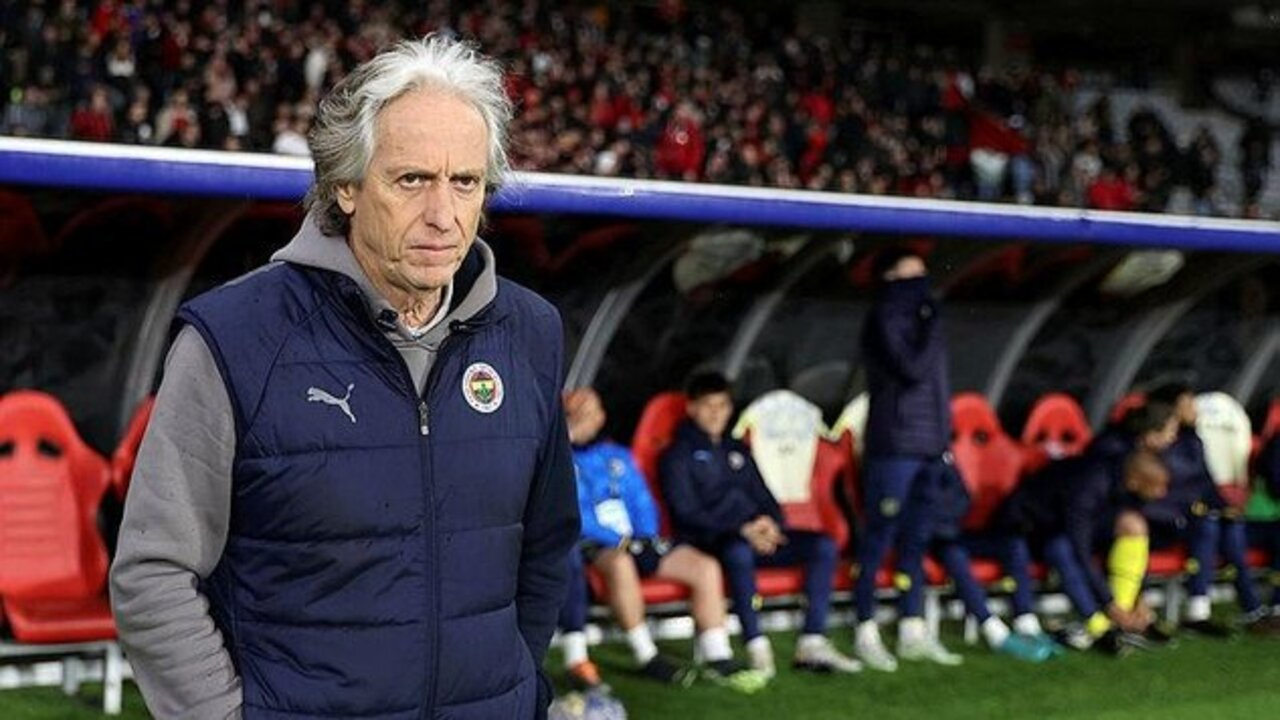 Fenerbahçe Teknik Direktörü Jorge Jesus Fatih Karagümrük galibiyeti sonrası konuştu: Hakem yönetimi maçı karmaşıklaştırdı...
