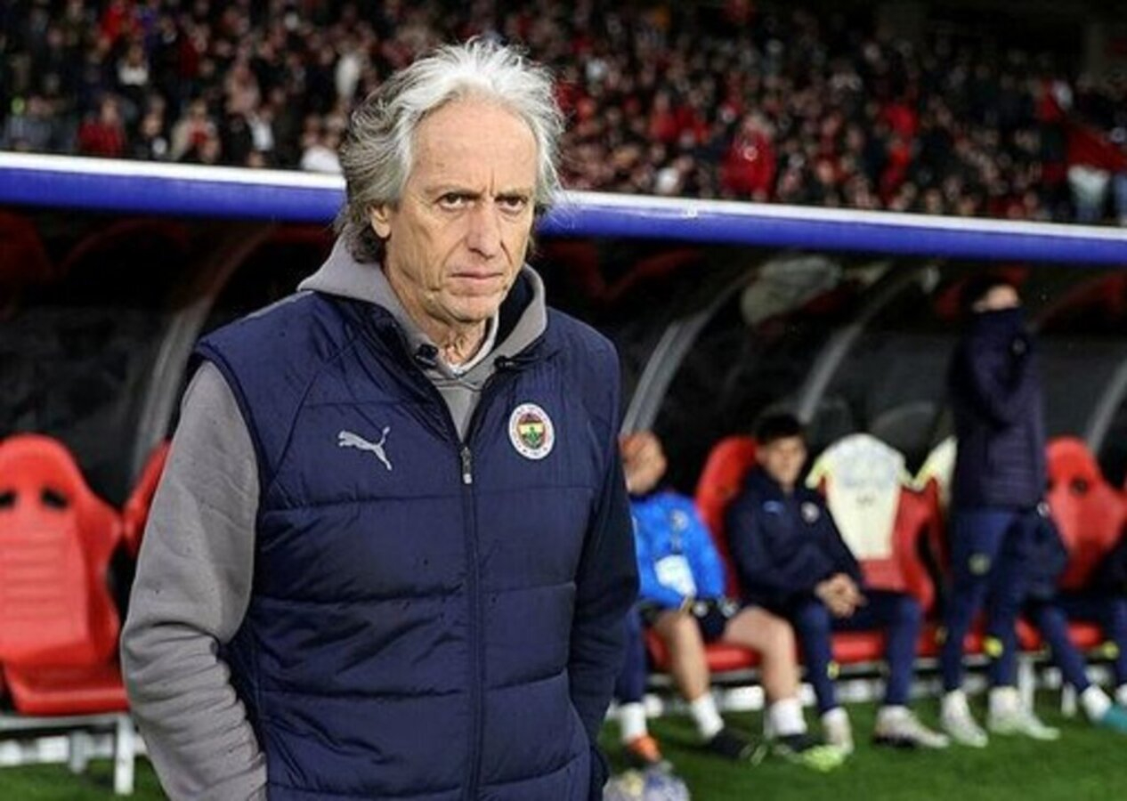 Fenerbahçe Teknik Direktörü Jorge Jesus Fatih Karagümrük galibiyeti sonrası konuştu: Hakem yönetimi maçı karmaşıklaştırdı...