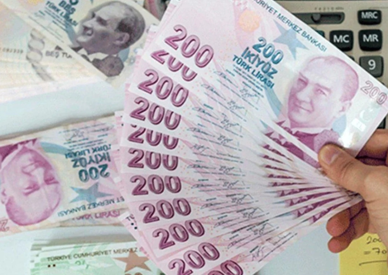 En düşüğü 2 bin 168 TL! Kamuda çalışan 700 bin işçiye yılda 4 kez ödenecek ikramiye müjdesi