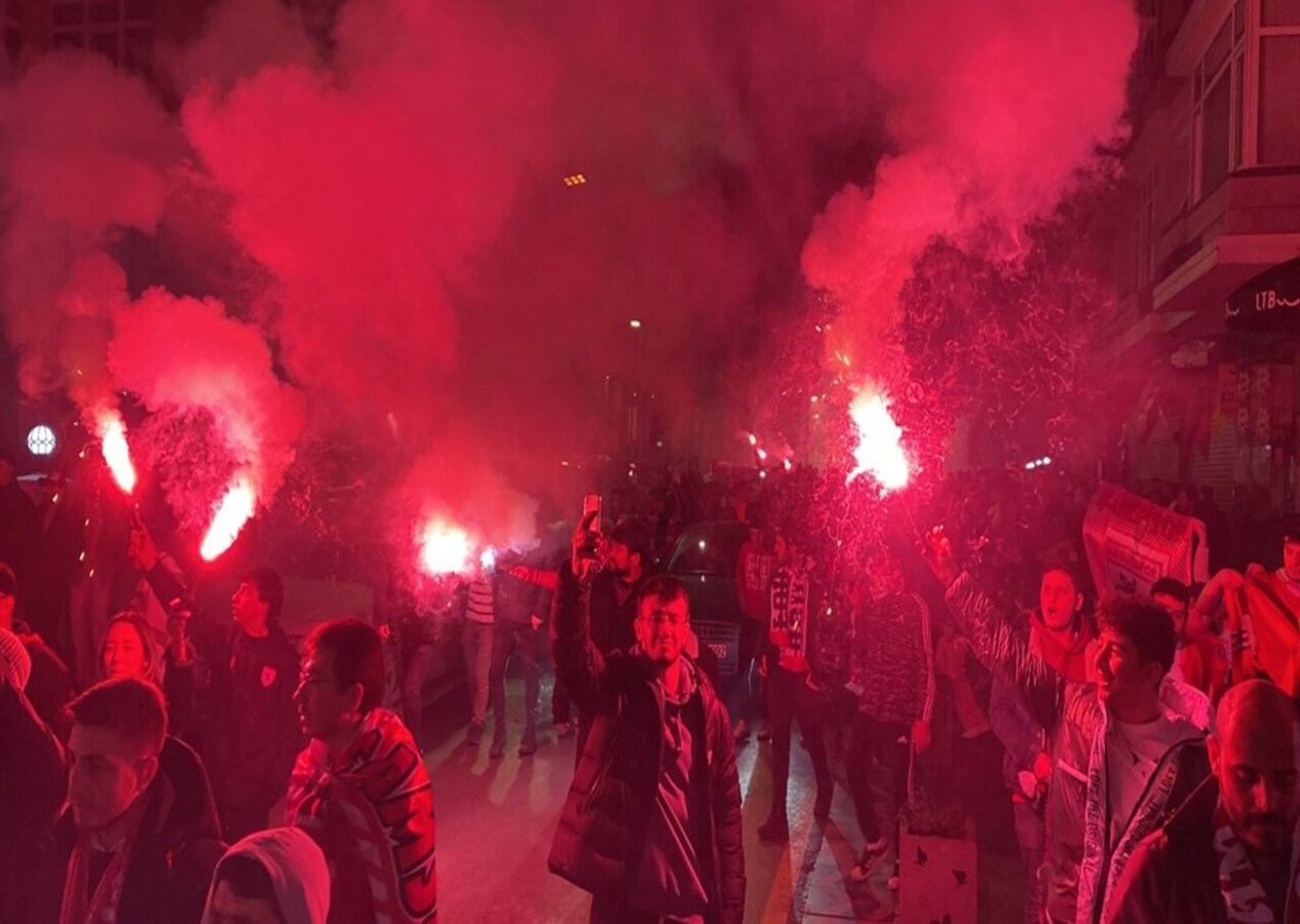 Şampiyonluk geldi, Samsunspor taraftarı sokaklara döküldü!