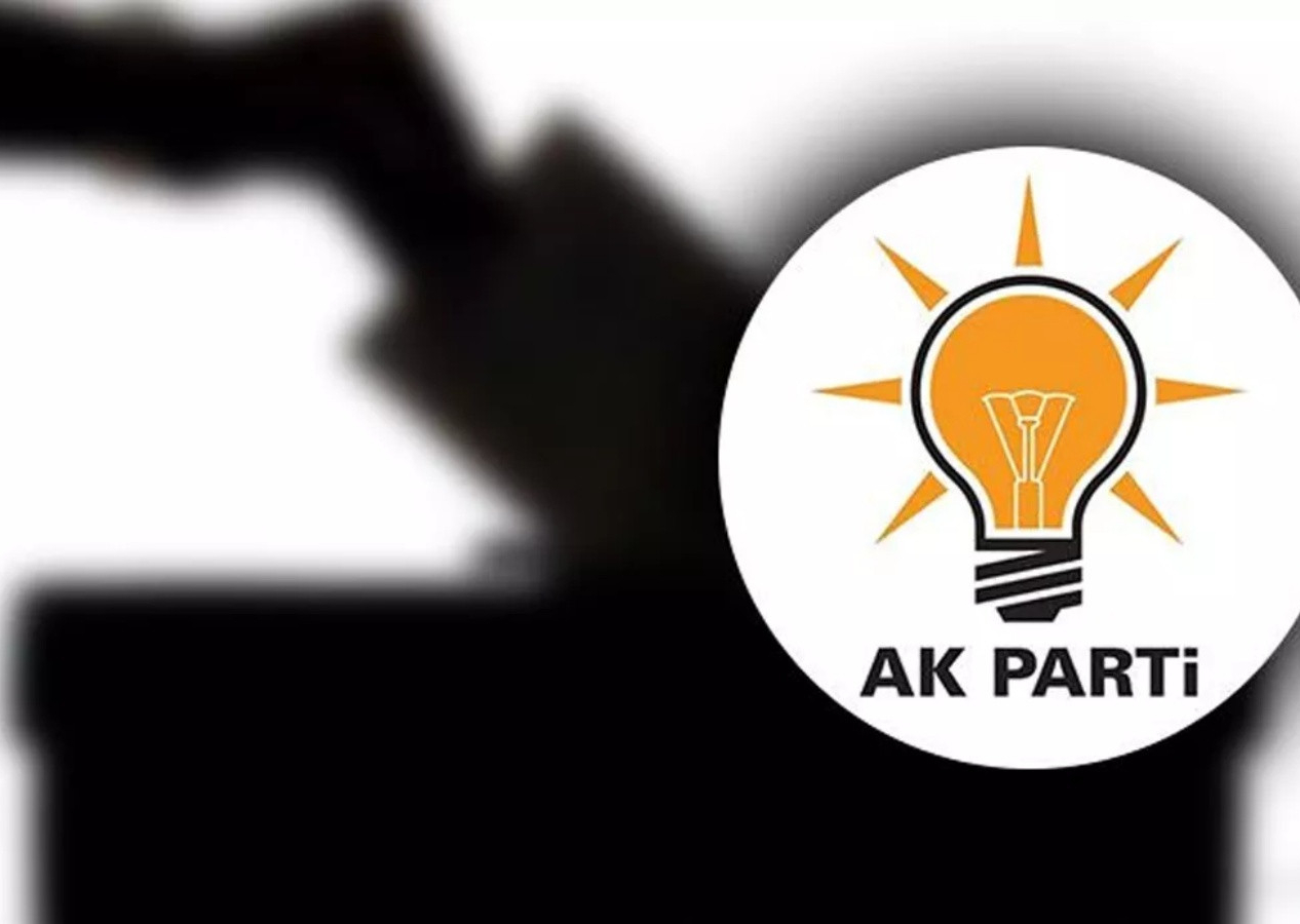 Cumhurbaşkanı Erdoğan "Hatalar oldu" demişti! AK Parti'de 3 isim değişiyor...