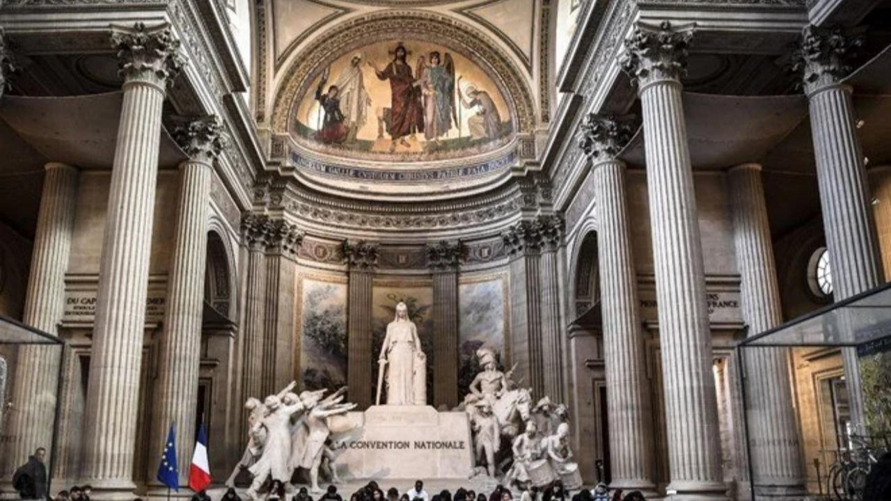 Fransa Pantheon binasının üst katı ziyarete açıldı