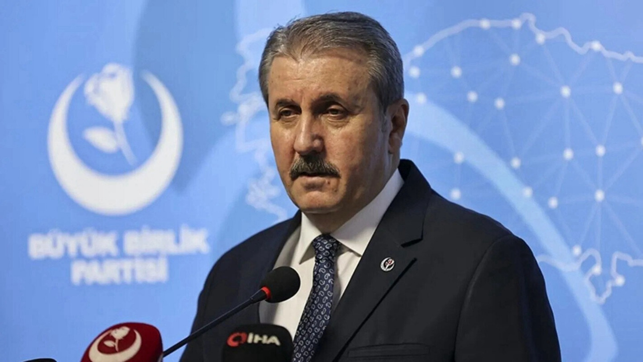 Mustafa Destici yeniden BBP genel başkanlığına seçildi