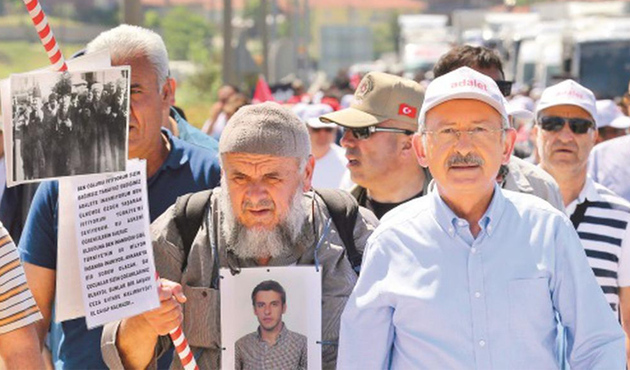 Kılıçdaroğlu'yla yan yana yürüyen Veysel Kılıç’ın oğlu hain çıktı!