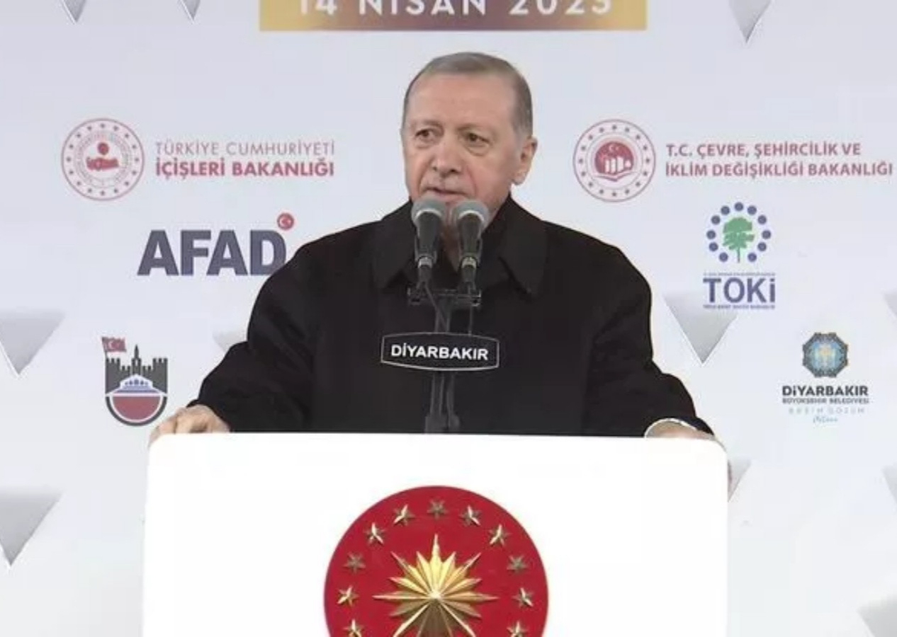 Erdoğan'dan Diyarbakır'da net mesaj: PKK'dan FETÖ'ye terör örgütlerinin siyasete yön vermesine asla razı olmayız!