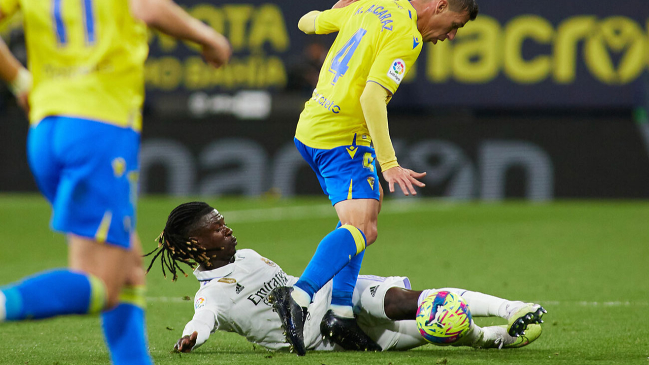 Real Madrid ikinci yarıda galibiyete uzandı