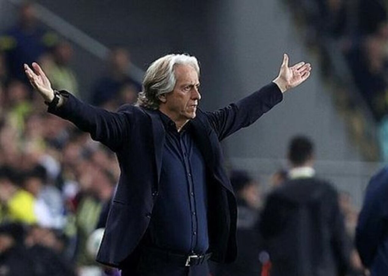 Fenerbahçe Teknik Direktörü Jorge Jesus Ankaragücü galibiyeti sonrası konuştu: Taraftarı anlamıyorum...