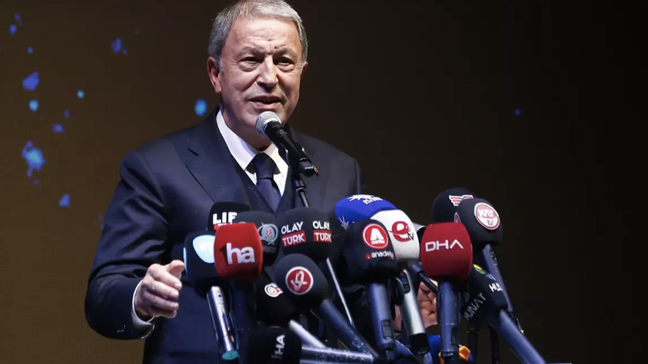 Hulusi Akar'dan muhalefete sert tepki: "Teröristlerle anlaşmalarına göz yummayacağız"
