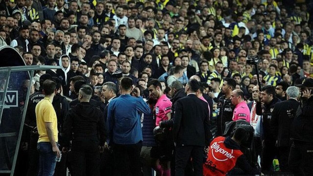 Fenerbahçe yönetiminden hakem Atilla Karaoğlan'a sert tepki!